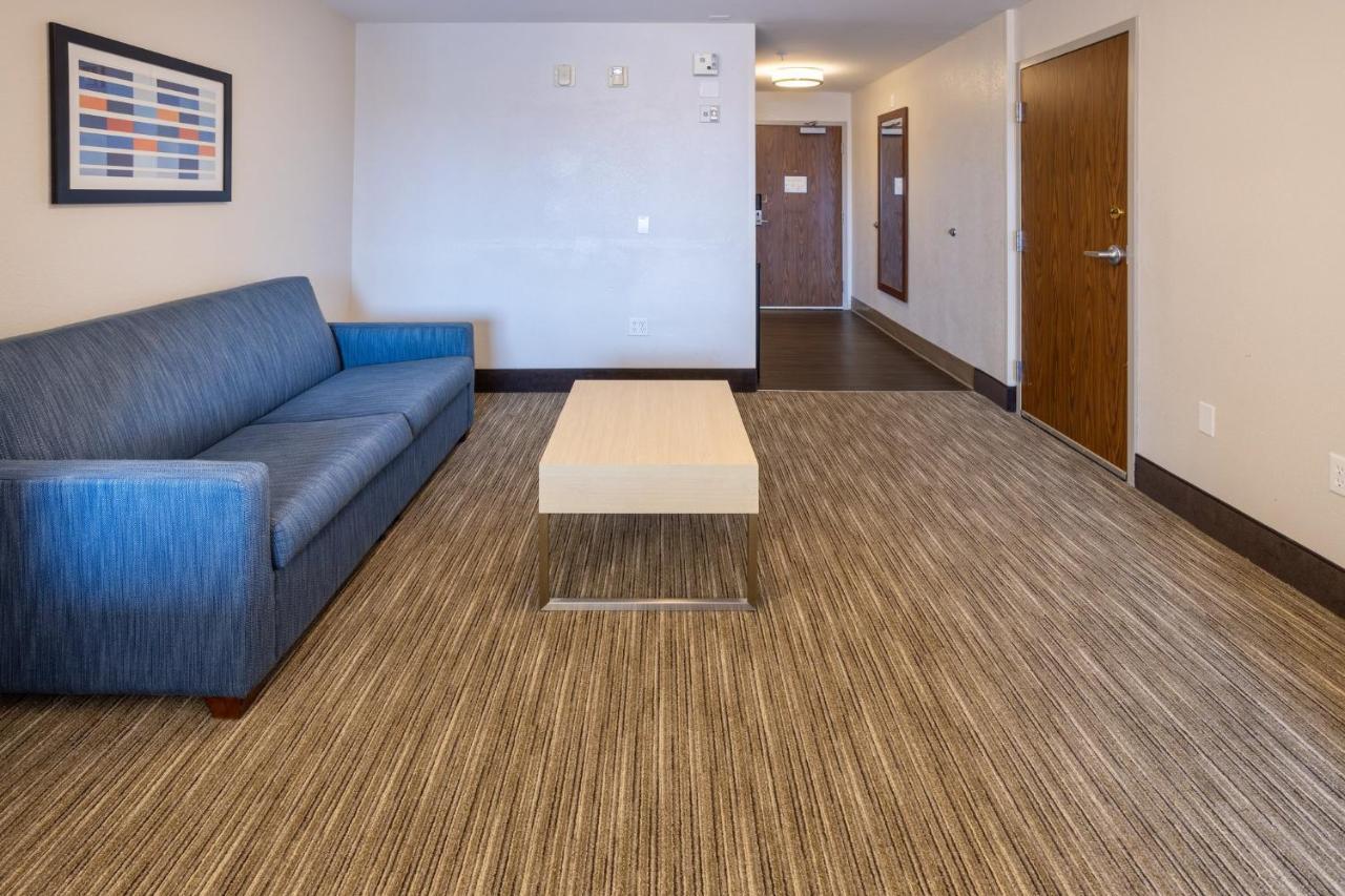 Holiday Inn Express Hotel & Suites Salisbury - Delmar By Ihg Экстерьер фото