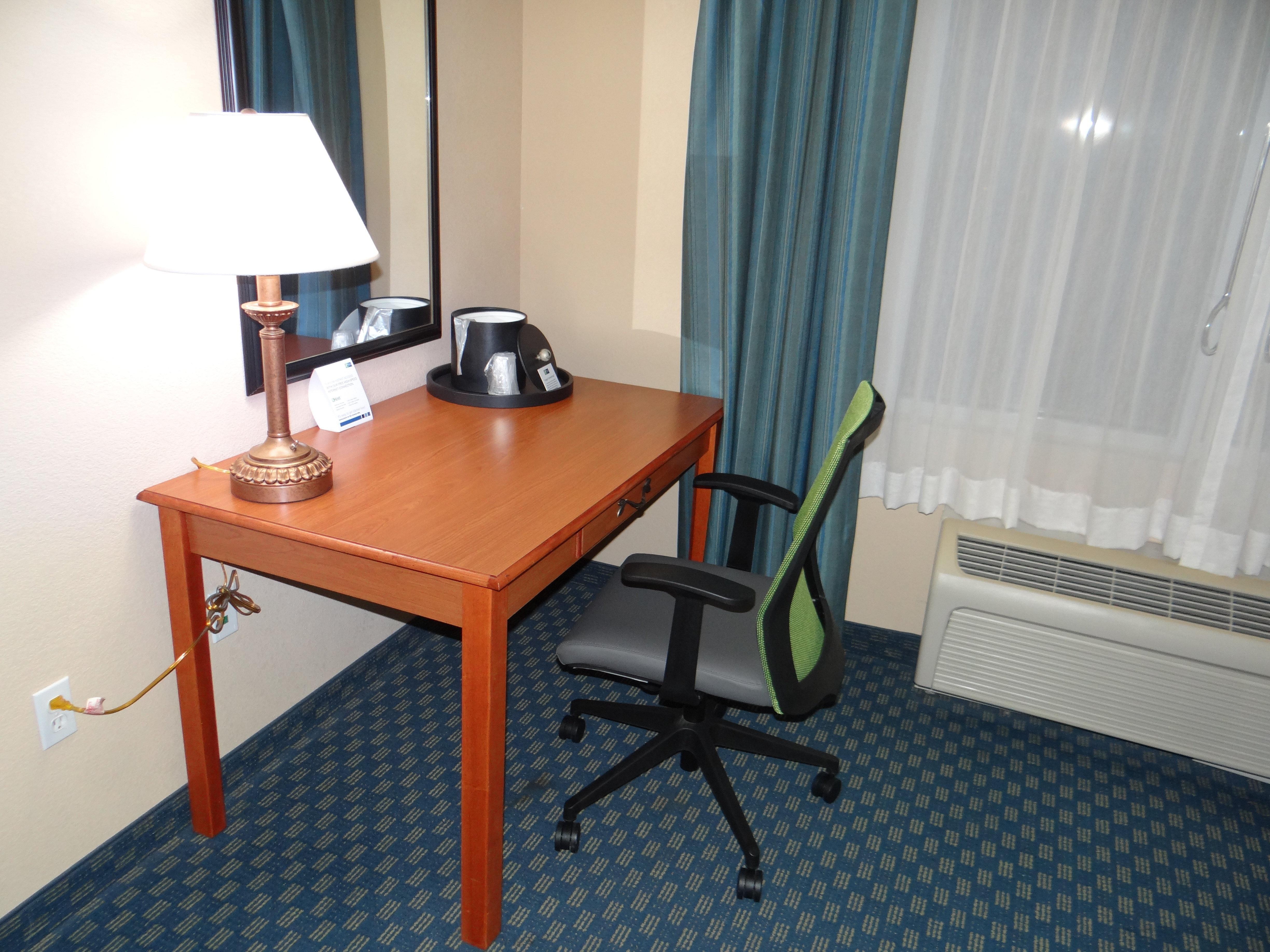 Holiday Inn Express Hotel & Suites Salisbury - Delmar By Ihg Экстерьер фото