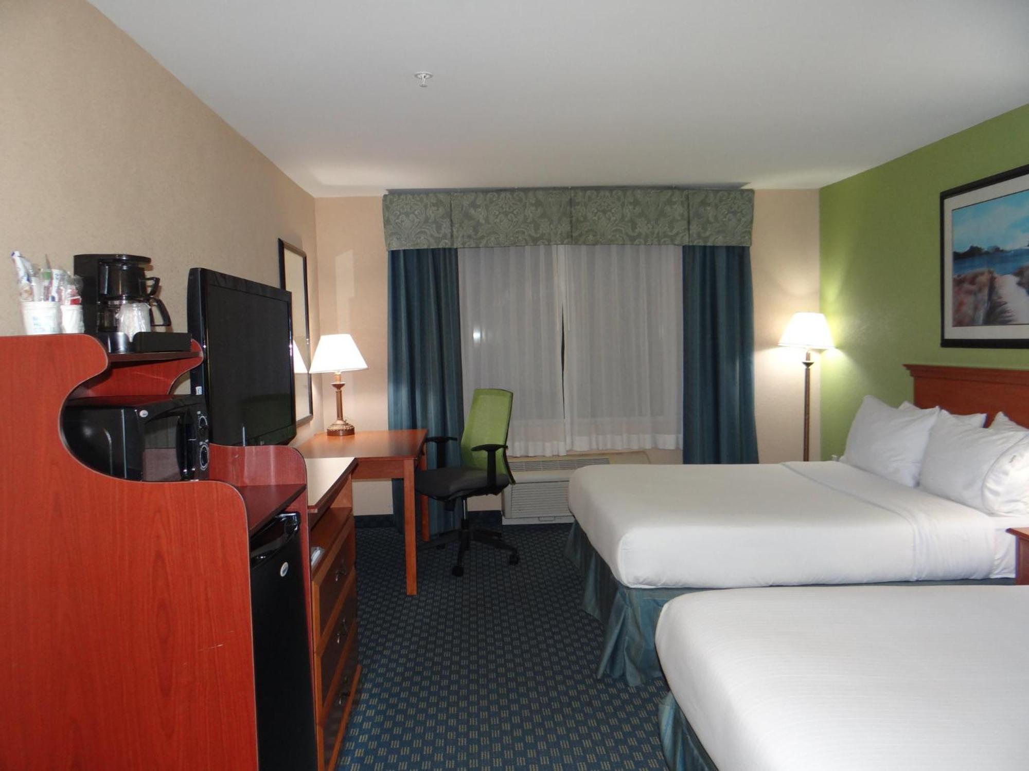 Holiday Inn Express Hotel & Suites Salisbury - Delmar By Ihg Экстерьер фото